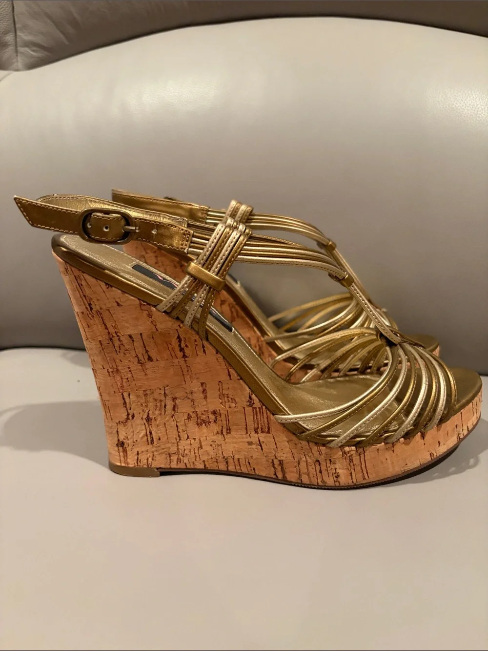 Nina glittering metallic